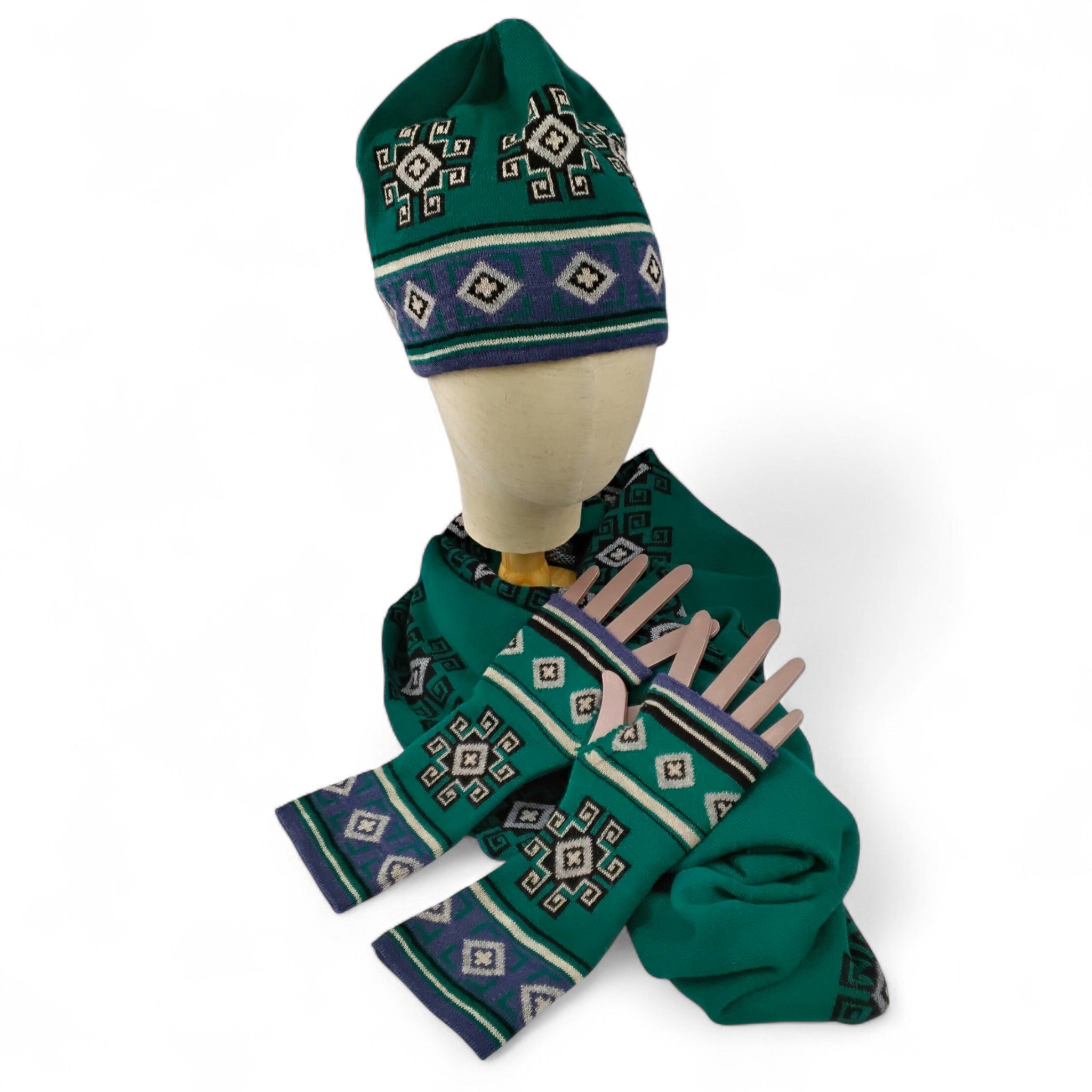 Jade Diamond Winter Accessories