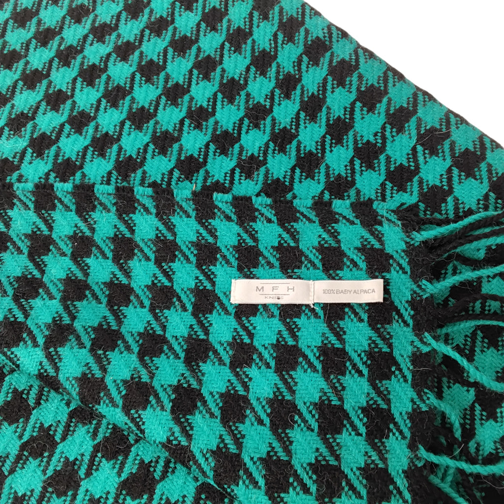 Houndstooth Alpaca Throw