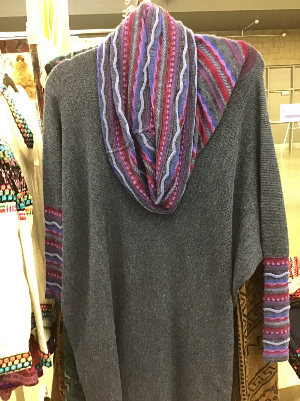 Alc Cuellera Poncho With Sleeves